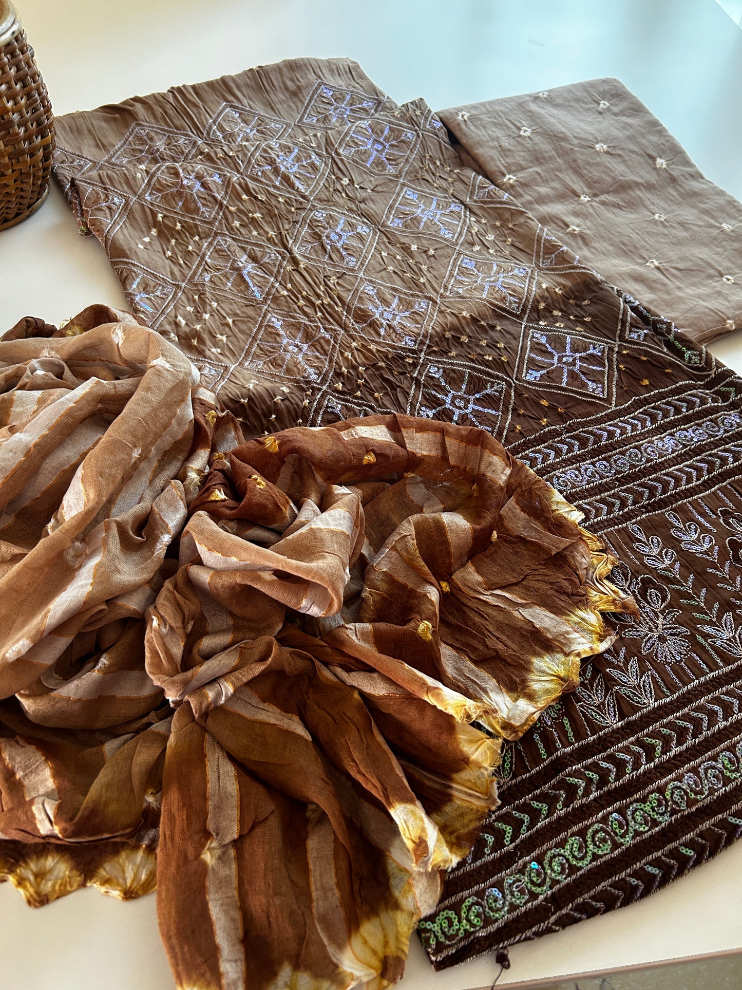 Desert Taupe Mul Cotton Bandhani Kurta Set with Leheriya Stole