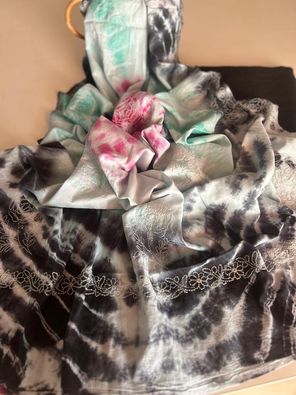 Chikankari Tie & Dye Dupatta with Chanderi Silk Kurta Set